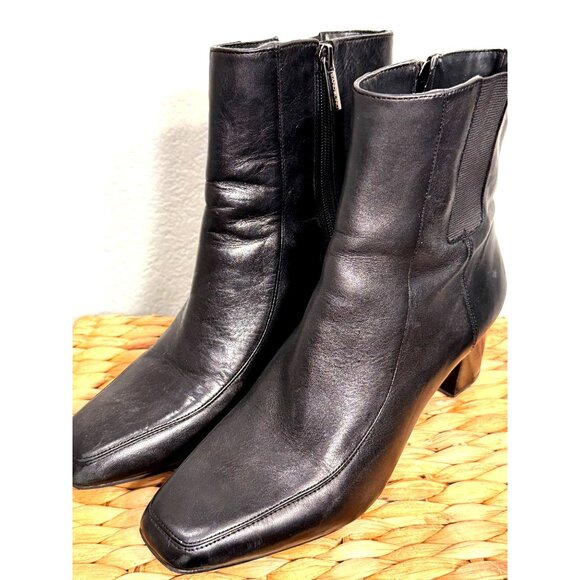Women's Bandolino Ankle Boots Size 6 Leather Square Heels Hardly Worn - Picture 2 of 9